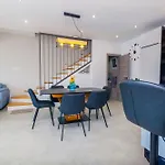Holiday home House Paval *