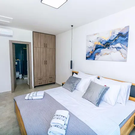 House Paval * Brnistrova