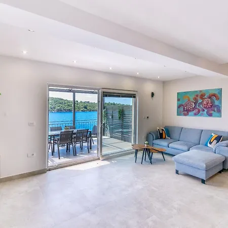 House Paval Holiday home Brnistrova