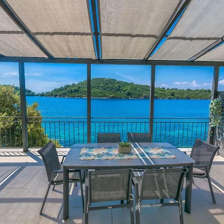 House Paval Brnistrova