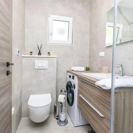 House Paval * Brnistrova